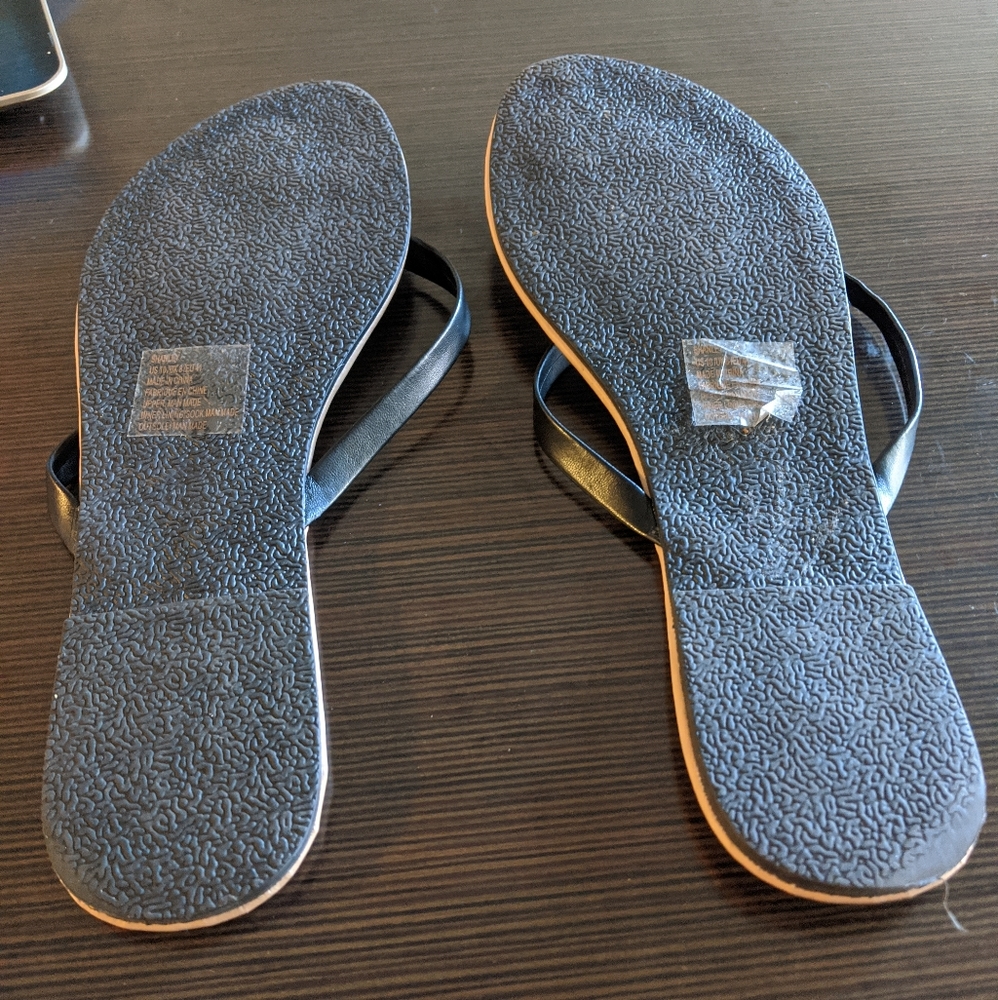 Flip Flops - Picture 7 of 10
